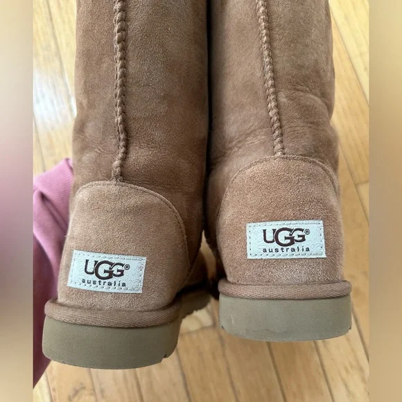 Chestnut color, size 7, worn twice maybe. Barely worn. - Picture 2 of 9